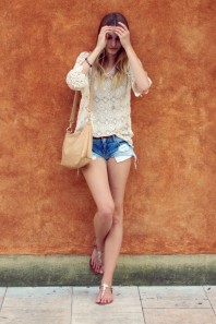 Hellblau/dunkelblaue Jeans-Shorts kombinieren: 'Bershka Jeans Shorts' (Damen, Jeans, blau, Bilder) | Style my Fashion