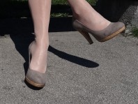 Nude Pumps