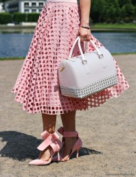 Weiße Handtasche kombinieren: 'weiße Furla Tasche' (Damen, Tasche, weiß, Bilder) | Style my Fashion