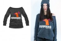Mein Off Shoukder stylepeacock Sweater Mein Off Shoukder stylepeacock Sweater