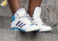 Foto: Hava Yigit / Fatih Coglan Turnschuhe | Blue Stripes | Style my Fashion