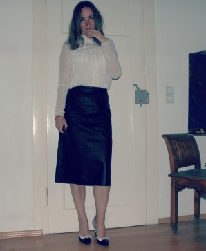 Victorian Meets Farrah Fawcett